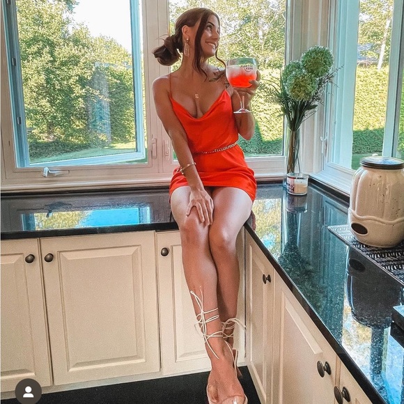 ORANGE ZARA DRESS❤️ - Picture 2 of 2